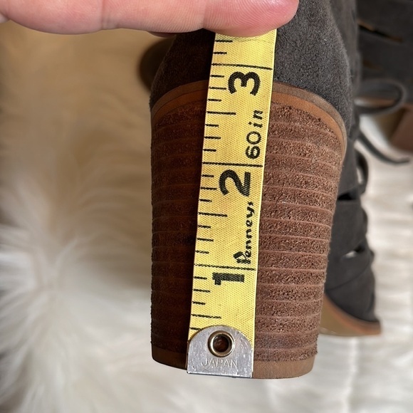 Vince Camuto Gray Open Toe Lace Shoes - Picture 14 of 14